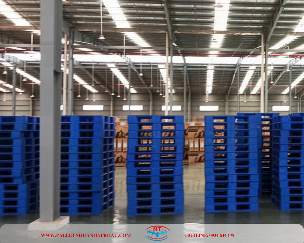 Mai Trâm cung ứng pallet nhựa kho lạnh và kho thường