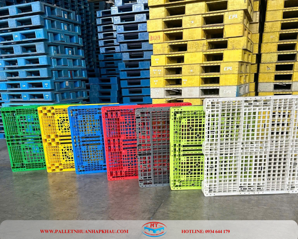 Ngoài ra còn nhiều loại pallet nhựa, gọi ngay Mai Trâm để được tư vấn