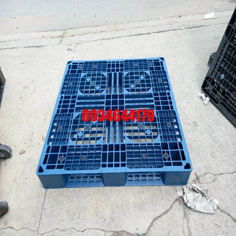 Lắp ráp giường pallet thực sự dễ dàng