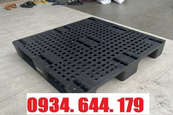 pallet nhựa cũ tại thủy bình cần thơ