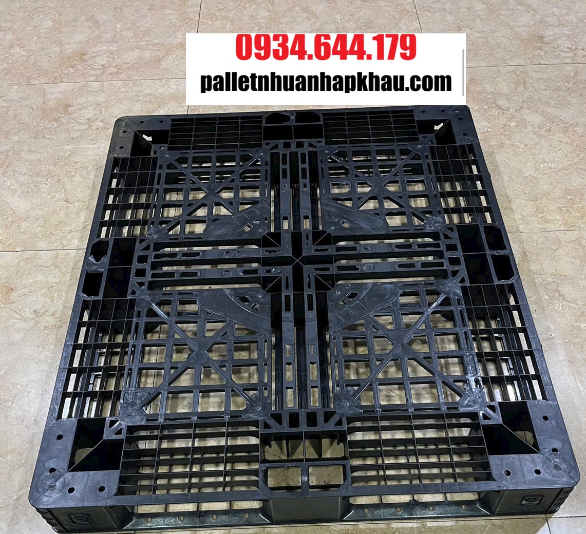 Pallet nhựa KCN An Bình