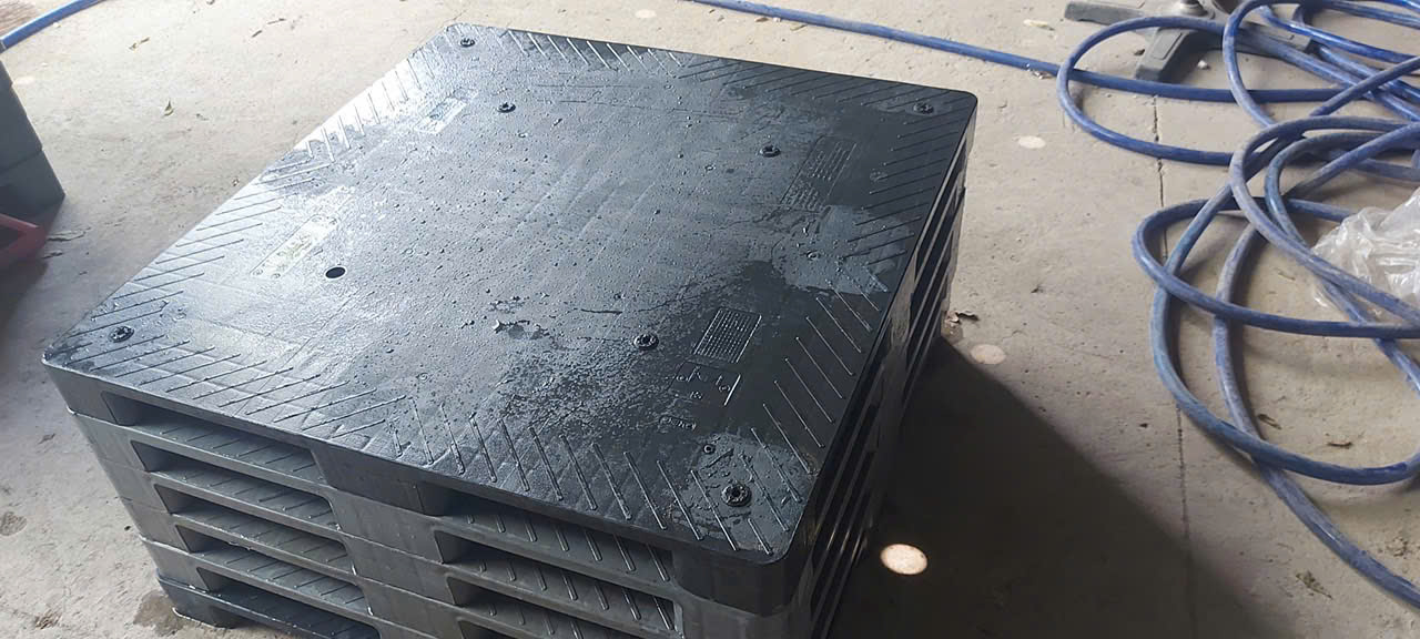 Lợi ích của việc sử dụng pallet nhựa cũ 