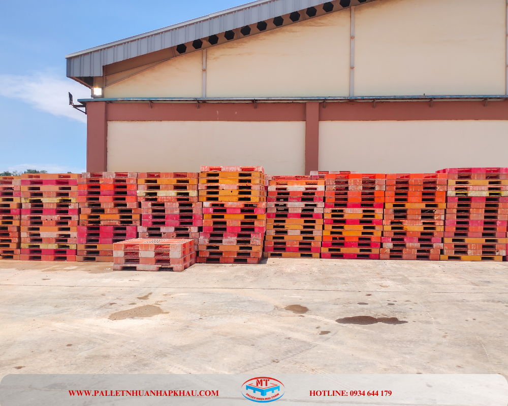 Pallet Nhựa Cẩm Mỹ Giá Mới Giao Nhanh