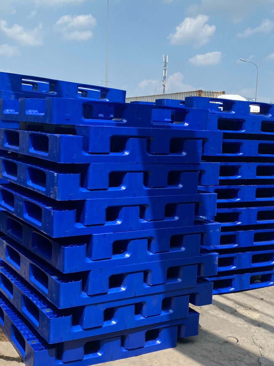 Pallet nhựa KCN Vĩnh Lộc 